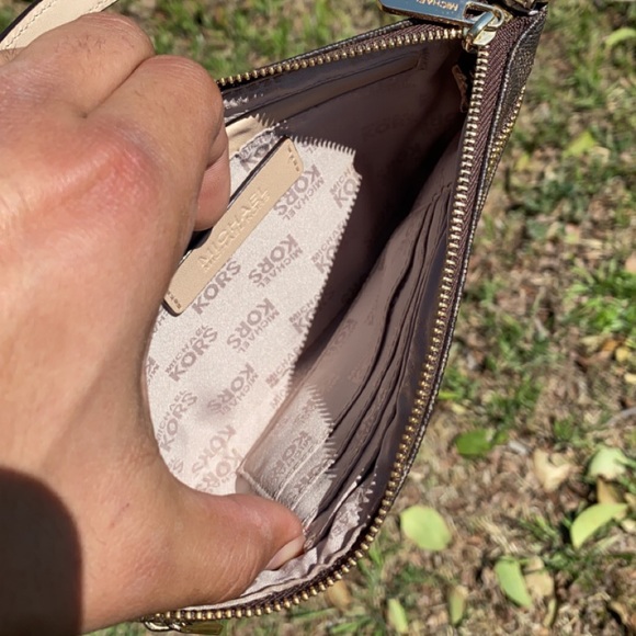 Michael Kors handbag - Picture 5 of 5